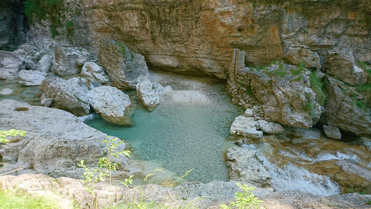 Pozza nel canyon
